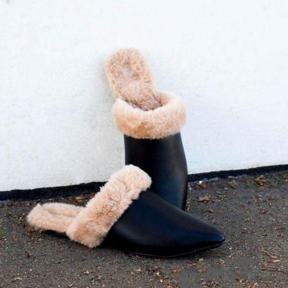Shoes - Faux Fur Lined Pointed Toe Mule in Black